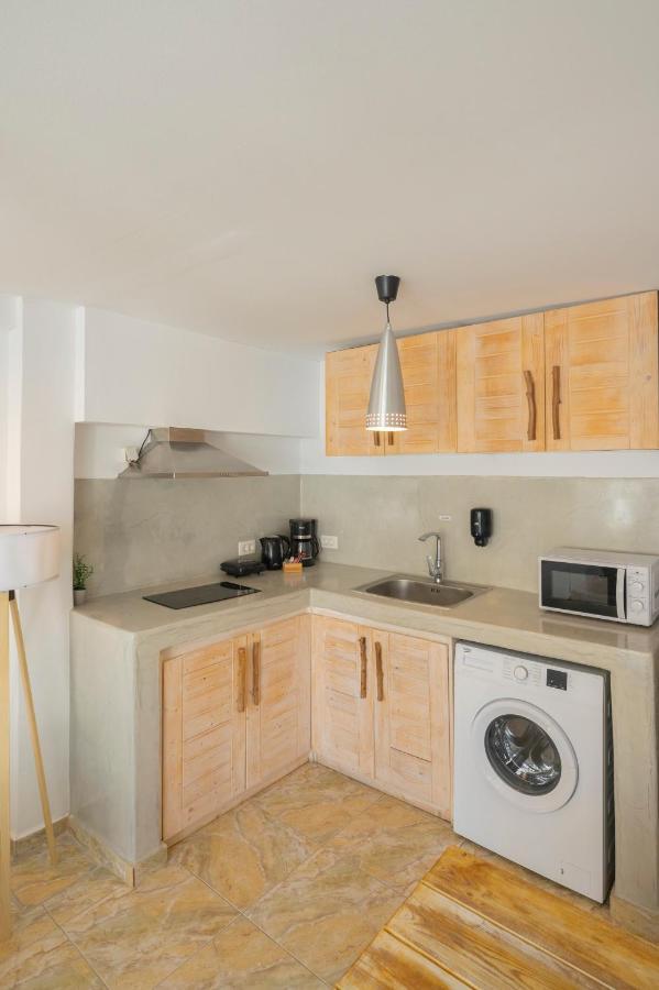 Loukas & Emma Eco Houses Perissa  Bagian luar foto