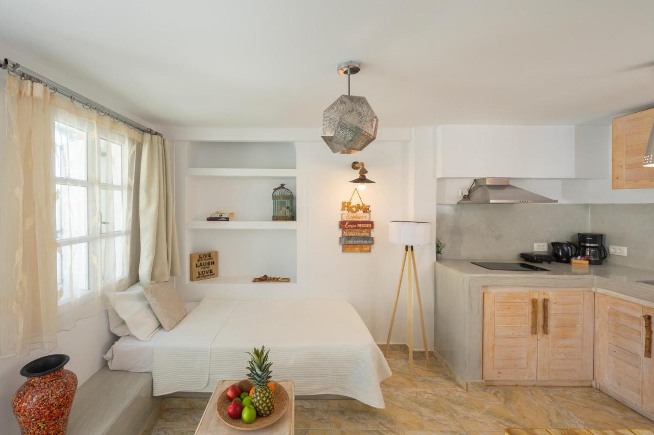Loukas & Emma Eco Houses Perissa  Bagian luar foto