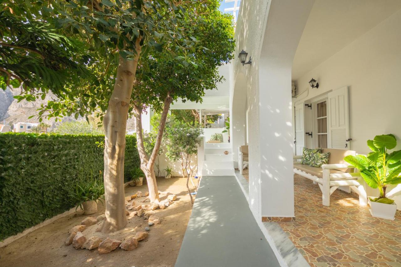 Loukas & Emma Eco Houses Perissa  Bagian luar foto