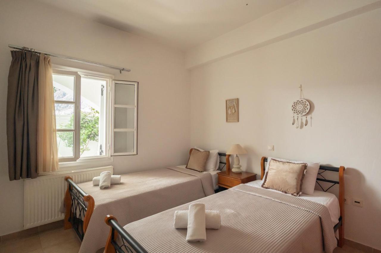 Loukas & Emma Eco Houses Perissa  Bagian luar foto