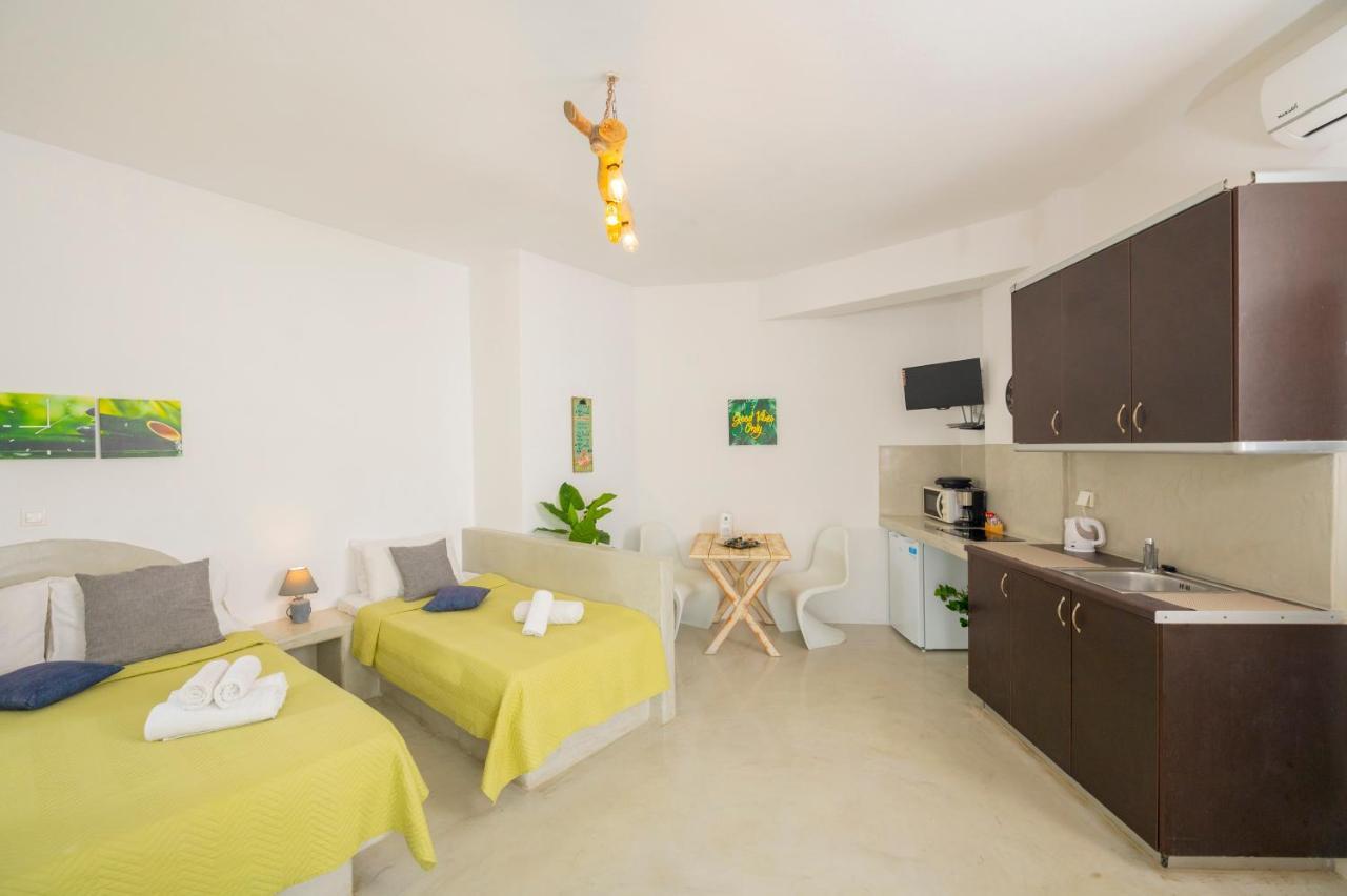 Loukas & Emma Eco Houses Perissa  Bagian luar foto